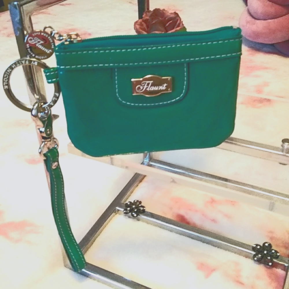 FLAUNT 💙ID Wristlet 💙
